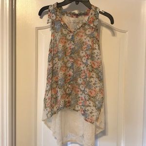 Floral/lace button down sleeveless top